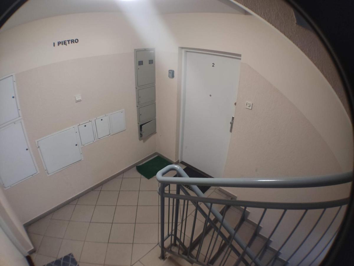 3030 Jana Spychalskiego 32 - Tanie Pokoje W Apartamencie - Samodzielne Zameldowanie - Self Check In Познань Экстерьер фото