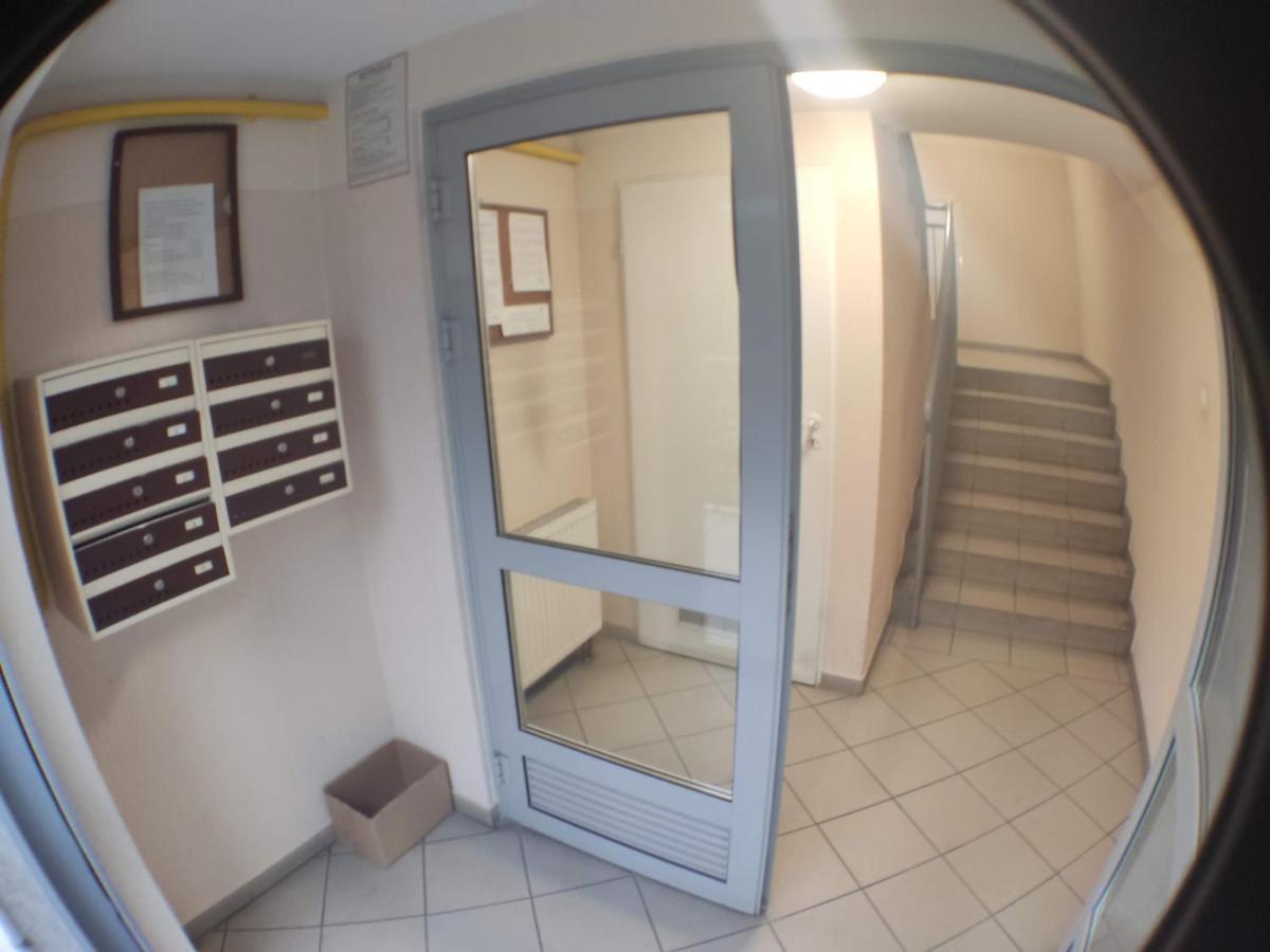 3030 Jana Spychalskiego 32 - Tanie Pokoje W Apartamencie - Samodzielne Zameldowanie - Self Check In Познань Экстерьер фото