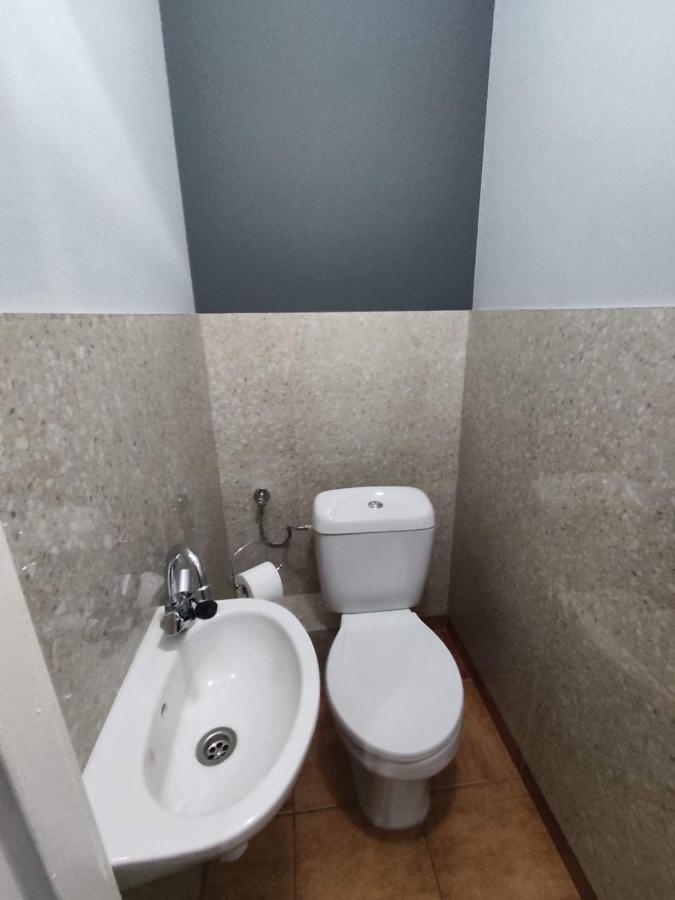 3030 Jana Spychalskiego 32 - Tanie Pokoje W Apartamencie - Samodzielne Zameldowanie - Self Check In Познань Экстерьер фото