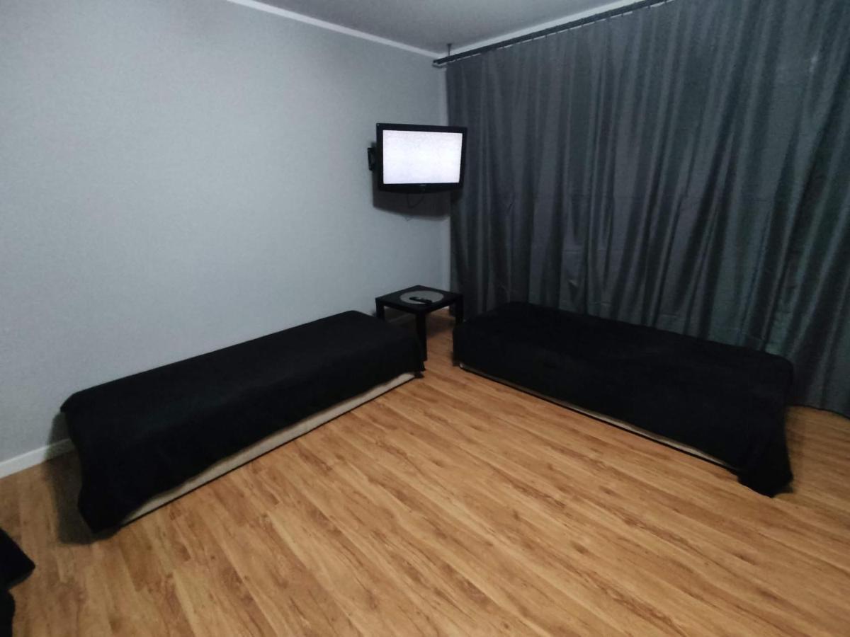 3030 Jana Spychalskiego 32 - Tanie Pokoje W Apartamencie - Samodzielne Zameldowanie - Self Check In Познань Экстерьер фото