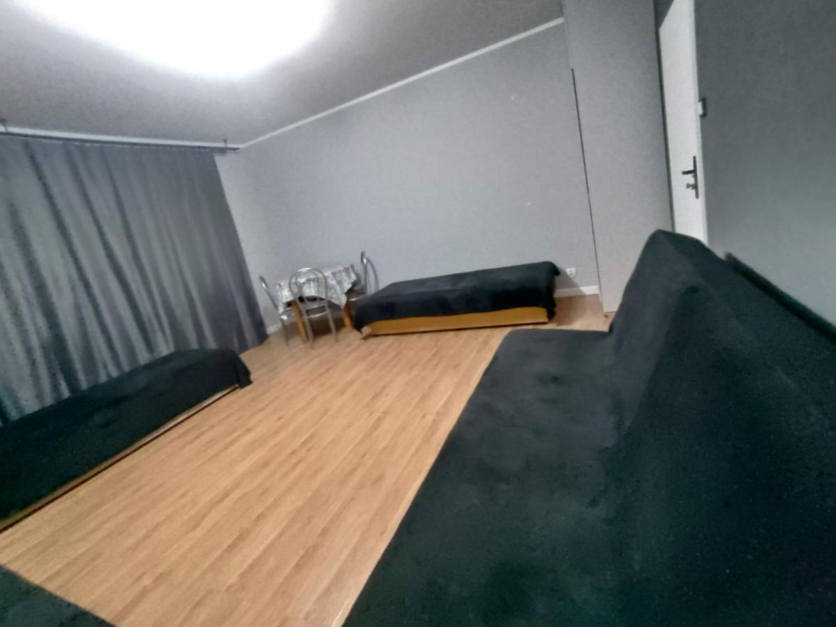 3030 Jana Spychalskiego 32 - Tanie Pokoje W Apartamencie - Samodzielne Zameldowanie - Self Check In Познань Экстерьер фото